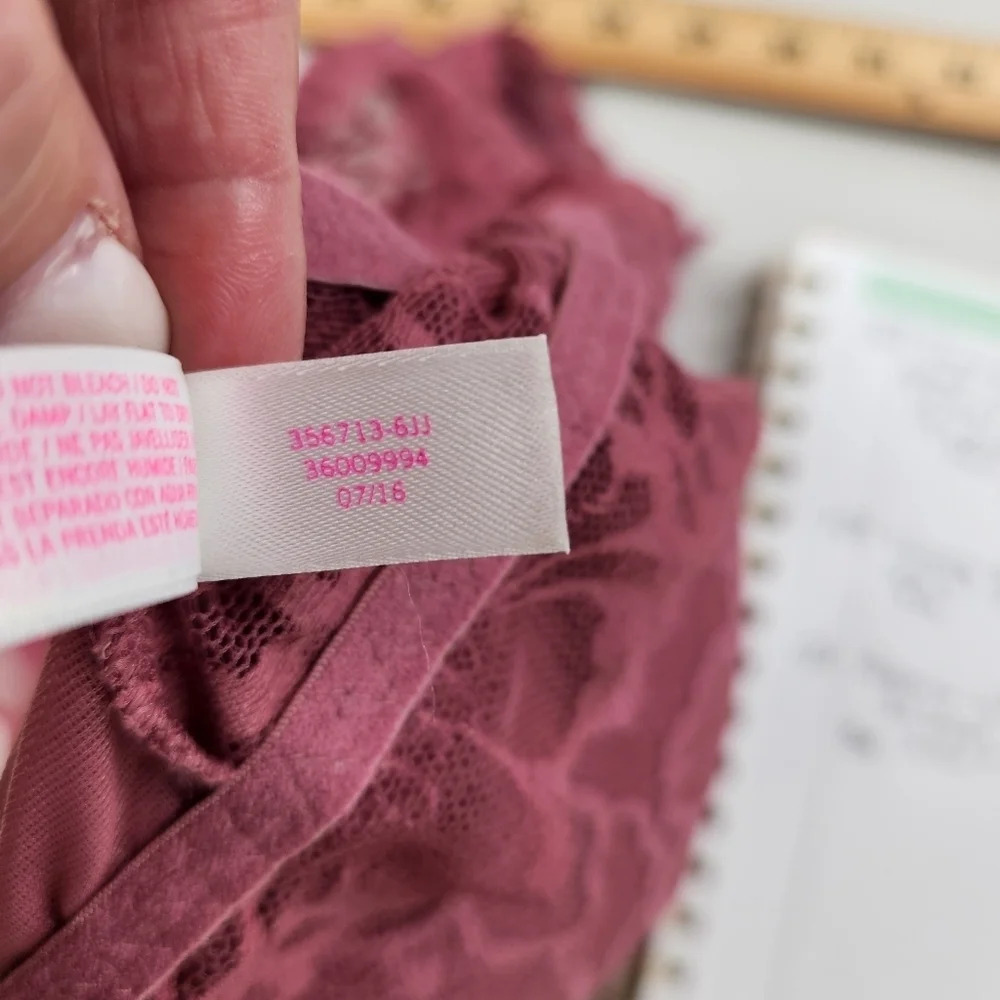 Pink Victoria Secret Rose Color Lace Bralette Size Small - Picture 9 of 12